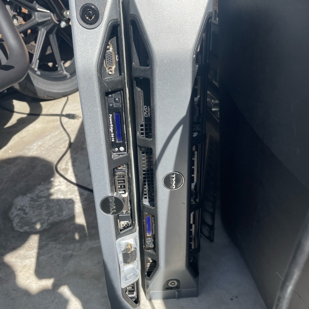 Dell Poweredge R710 and R610
Server Units - Picture 11 of 14